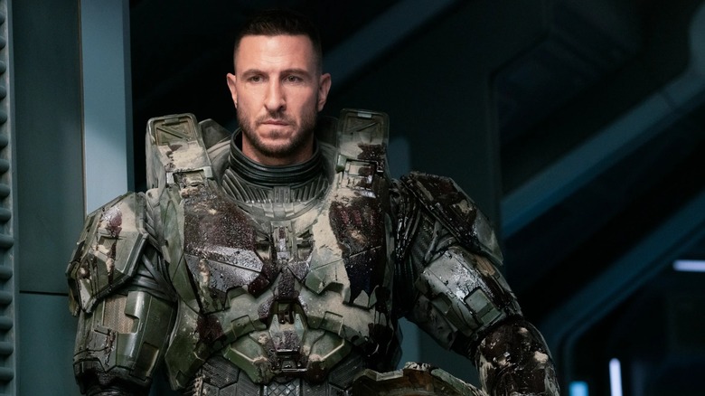 Pablo Schreiber, as Master Chief, is stuck committing Halo heresy: not wearing his helmet
