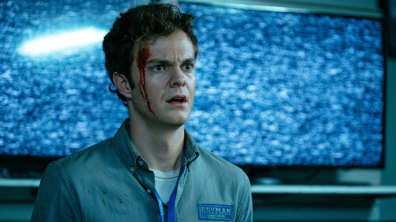 Jack Quaid as Hughie with a bleeding head in The Boys