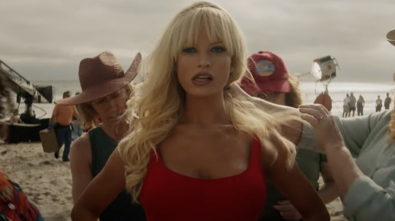  Lily James in "Pam & Tommy"