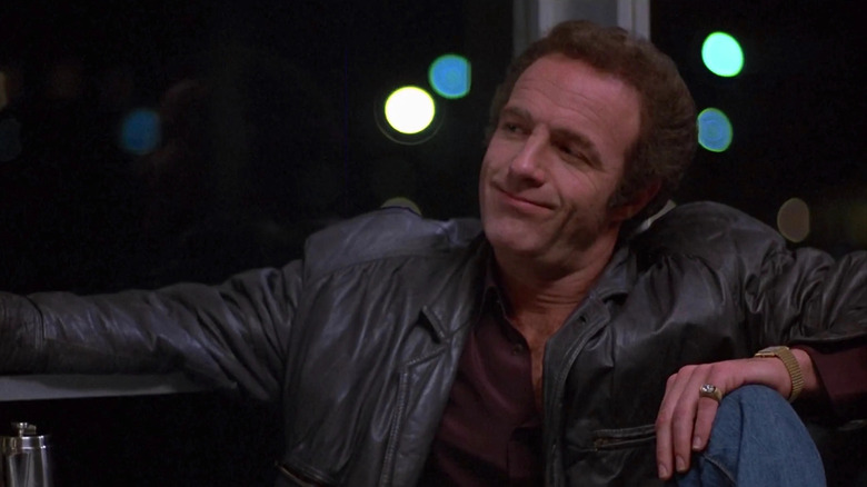 Frank (James Caan) sits smugly in a diner booth in Thief