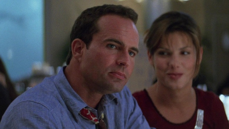 Jason Patric as Alex and Sandra Bullock as Annie in Speed 2: Cruise Control