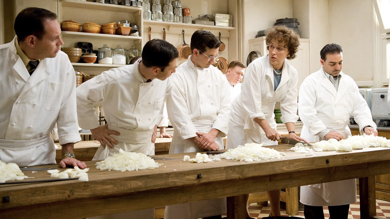 Meryl Streep chopping onions in Julie and Julia