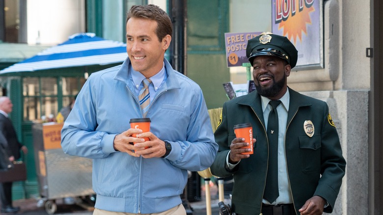 Ryan Reynolds and Lil Rey Howry in "Free Guy"