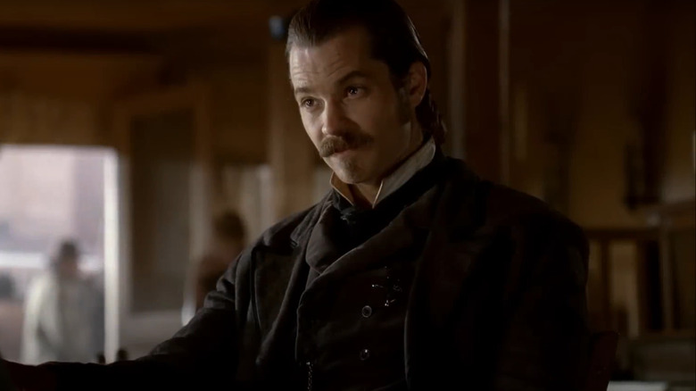Seth Bullock in a saloon in the Deadwood television series