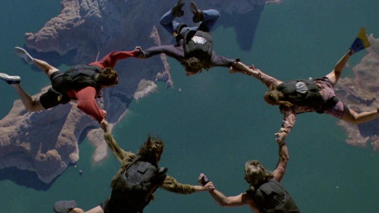 Keanu Reeves and others skydiving together