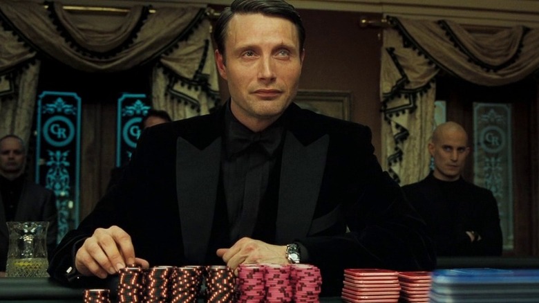 Le Chiffre plays poker