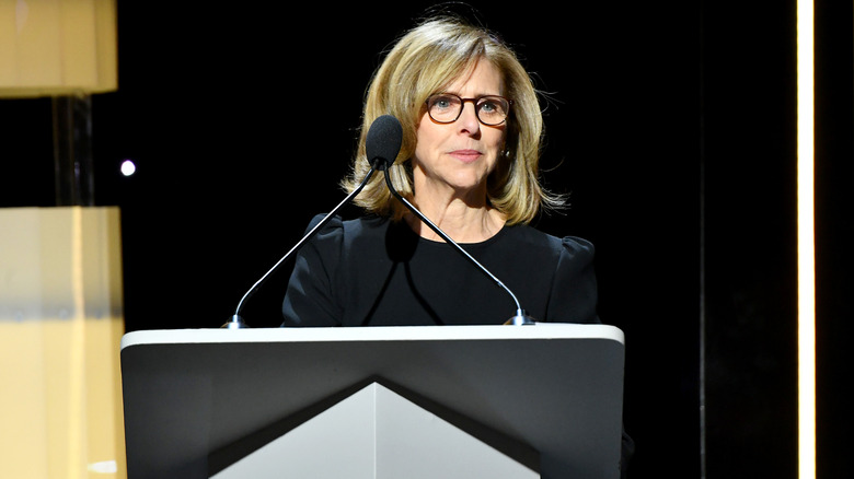 Nancy Meyers gives a speech
