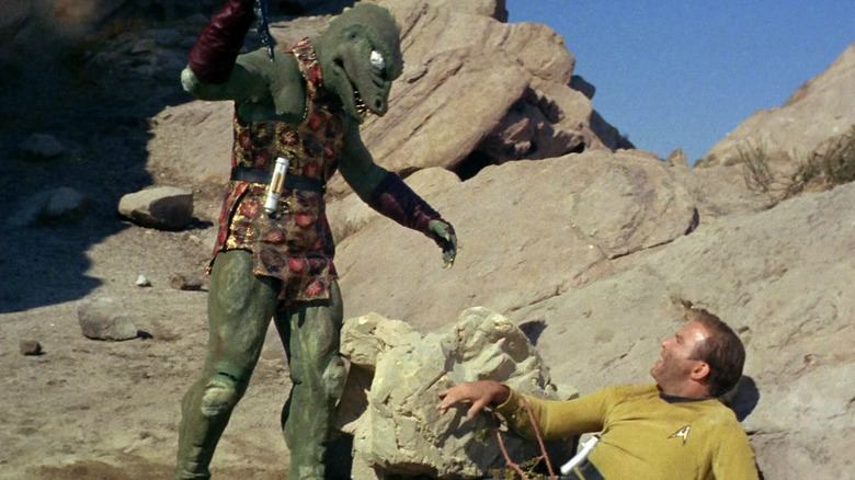 Gorn attacks Kirk