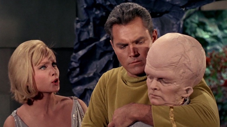 Vina argues with Pike