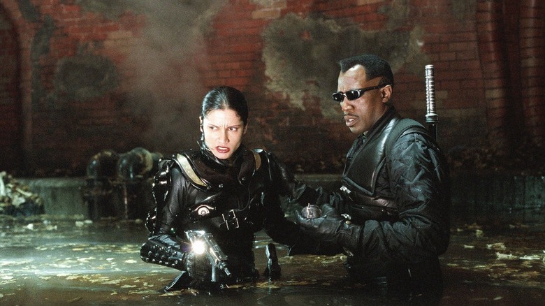Wesley Snipes dual-wielding against vampires