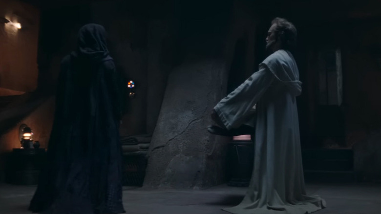 Mae stands in front of Jedi Master Torbin in Star Wars: The Acolyte