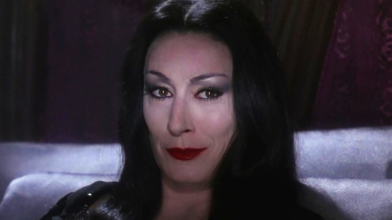 Morticia Addams in bed in The Addams Family (1991)