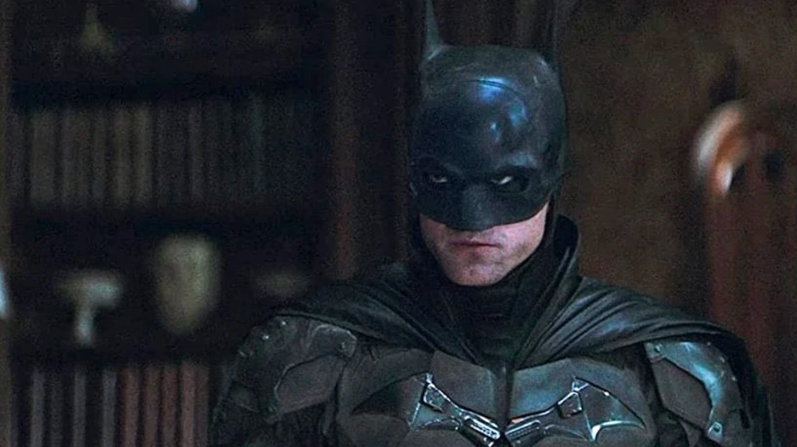 The Batman Teaser Features Robert Pattinson's Dark Knight Voice, Trailer  Coming Soon