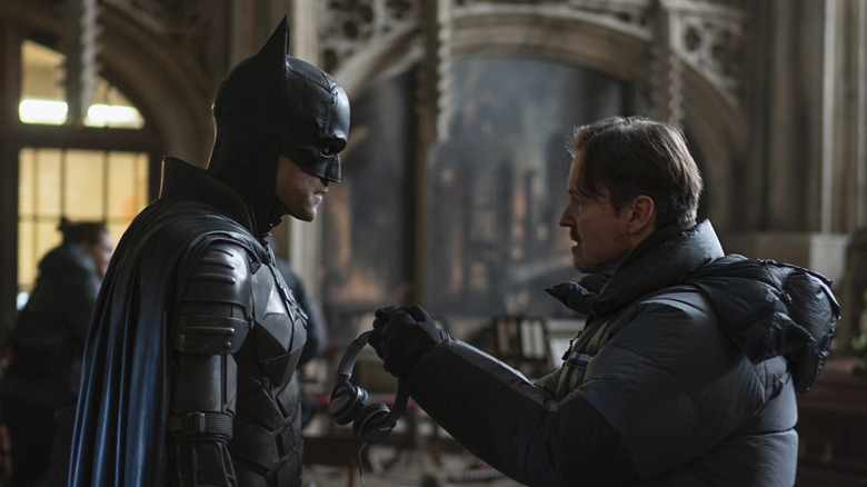 The Batman Pattinson and Reeves on set