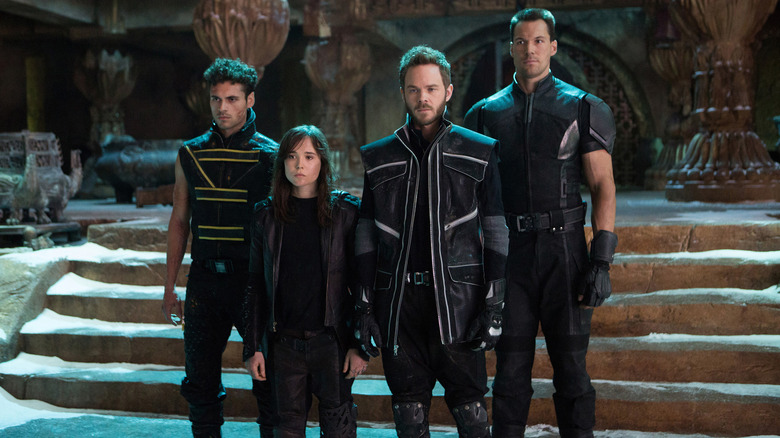 X-men standing the dark future X-Men: Days of Future Past