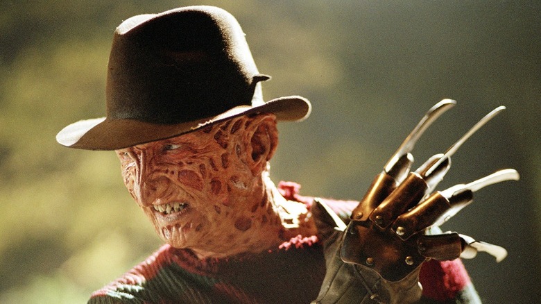 Freddy prepares to slice another victim