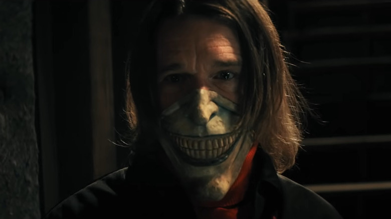 Ethan Hawke The Black Phone Grabber