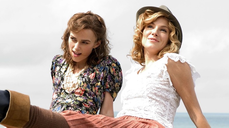 Keira Knightley, Sienna Miller in The Edge of Love