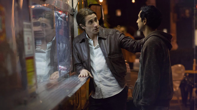 Lou Bloom talking to Rick