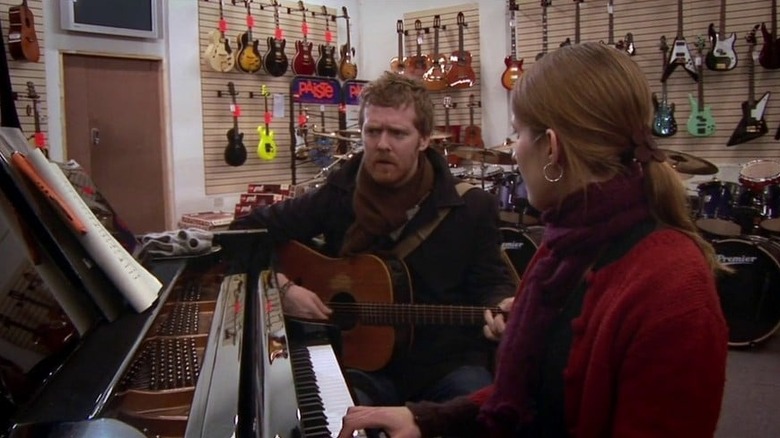 Glen Hansard and Markéta Irglová in Once