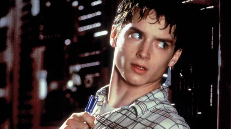 Elijah Wood pens bleachers The Faculty