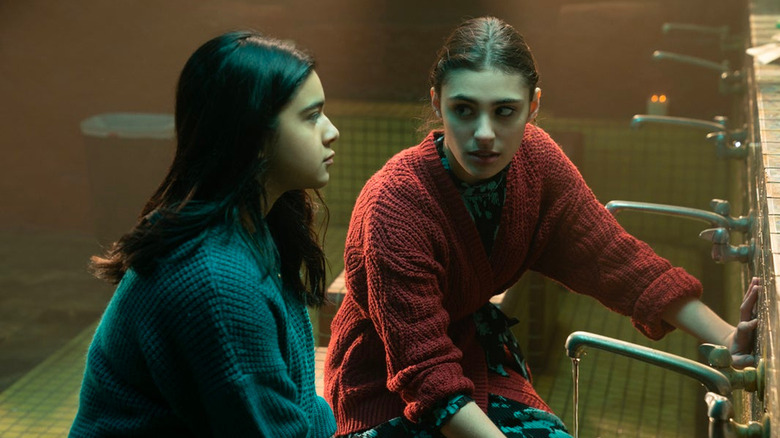 Iman Vellani and Yasmeen Fletcher in Ms. Marvel