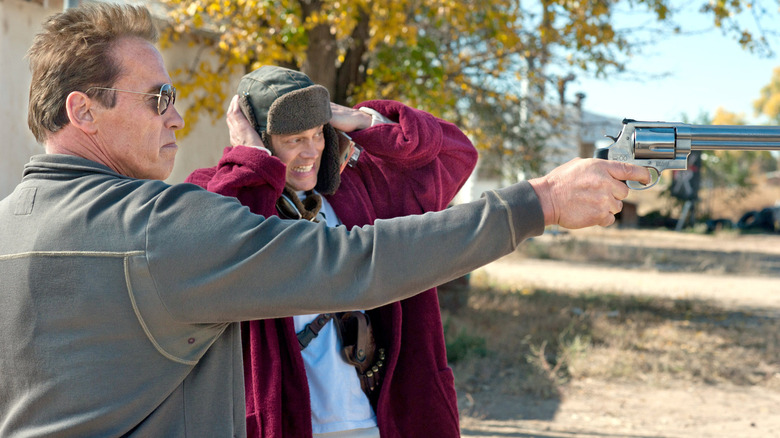 Arnold Schwarzenegger and Johnny Knoxville in The Last Stand