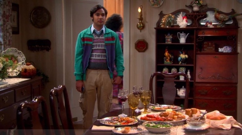 A glimpse of Mrs. and Leavez behind Konal Nayyar in the role of Raj Kotharabali on the theory of the Big Bang