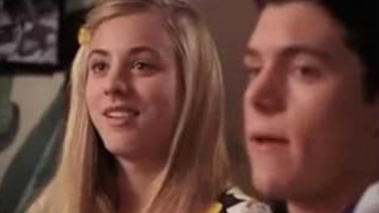 Kaley Cuoco as Maureen McCormick on the set of The Brady Bunch in Growing Up Brady
