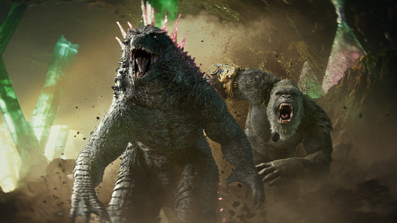 Godzilla x Kong: The New Empire, Godzilla and Kong attack