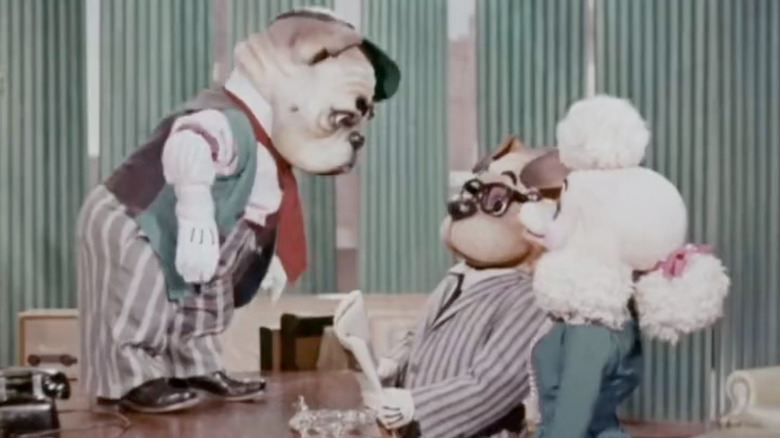 Terry pede para conversar com Barkk Knock e Pamela Poodle na frente da criação