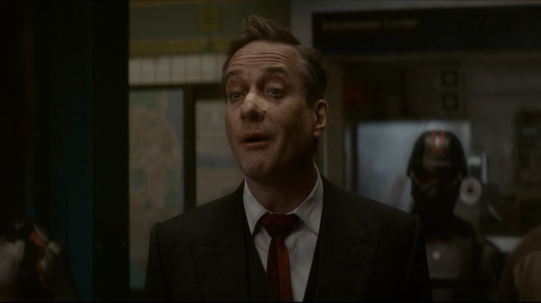 Paradoxo é visto no meio de um discurso retórico em Deadpool e Wolverine