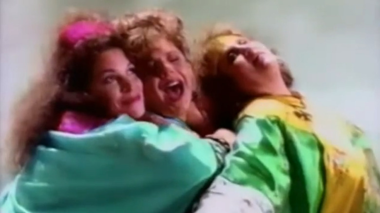 Wendie Jo Sperber as Charlene, Lesley Boone as Marlene, and Susan Peretz as Darlene on Babes