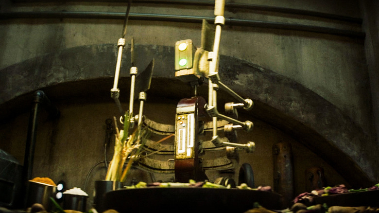 COO cook droid in The Book of Boba Fett