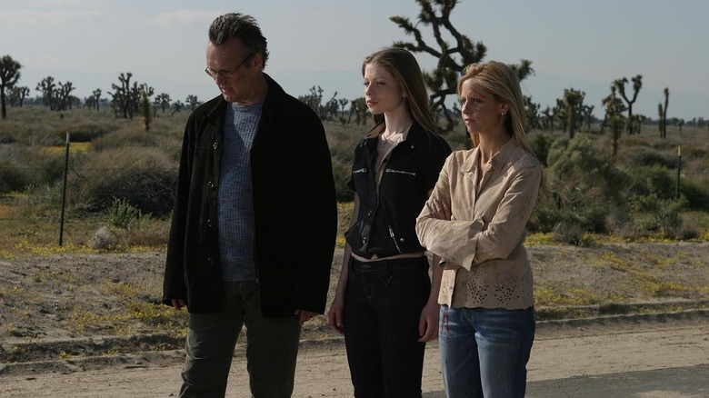 Anthony Stewart Head, Michelle Trachtenberg, and Sarah Michelle Gellar in Buffy the Vampire Slayer