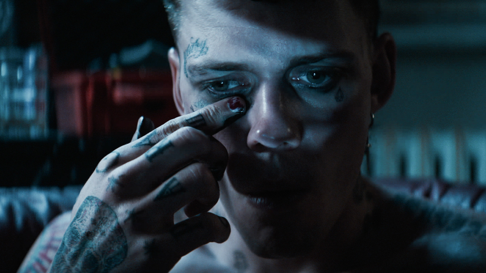 The Crow 2024 Resembles An Infamously Reviled '90s Superhero Movie (And