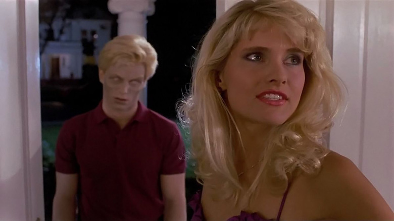 Allan Kayser and Suzanne Snyder in Night of the Creeps