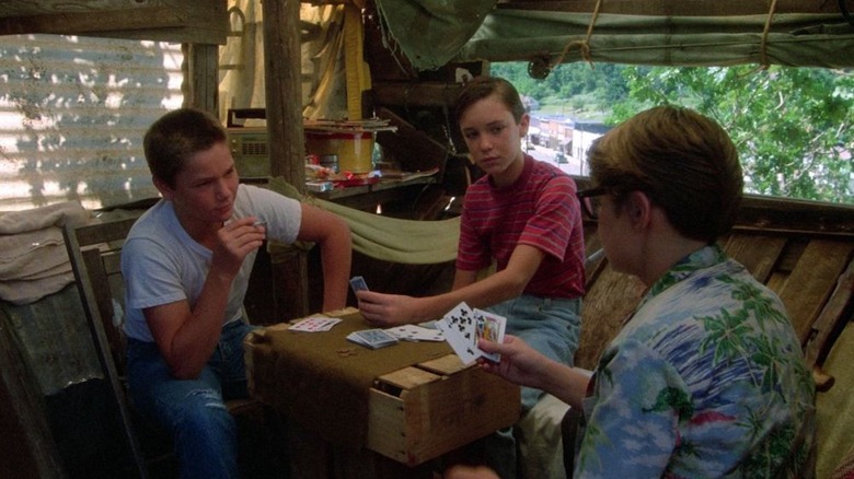 Wil Wheaton, River Phoenix and Corey Feldman in Stand By Me