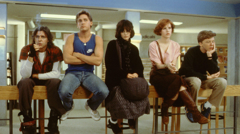 Judd Nelson, Emilio Estevez, Ally Sheedy, Molly Ringwald, and Anthony Michael Hall in The Breakfast Club