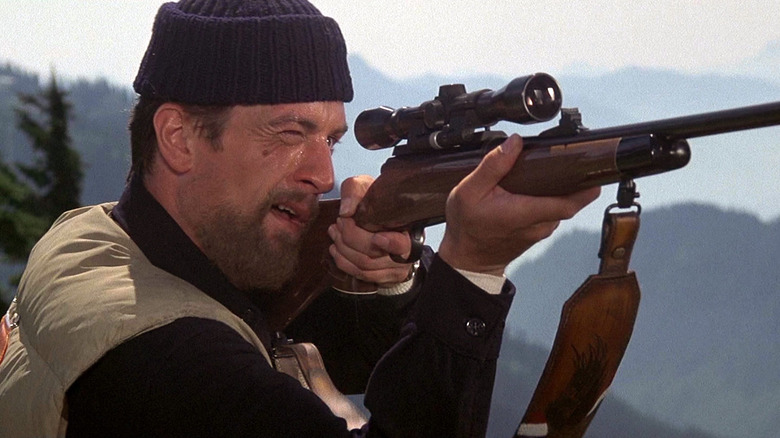 Rober De Niro Rifle The Deer Hunter