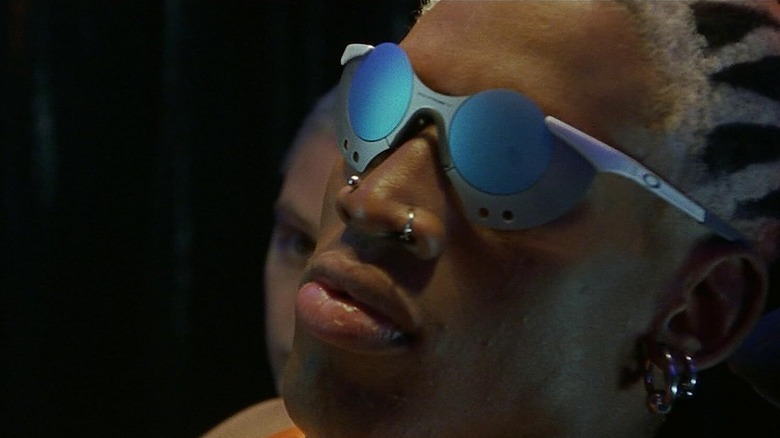 Yaz in weird chades in Double Team