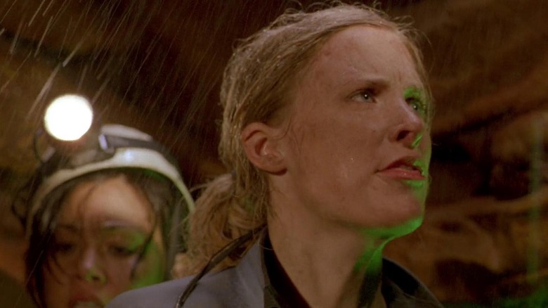 Rebecca looking determined in The Descent