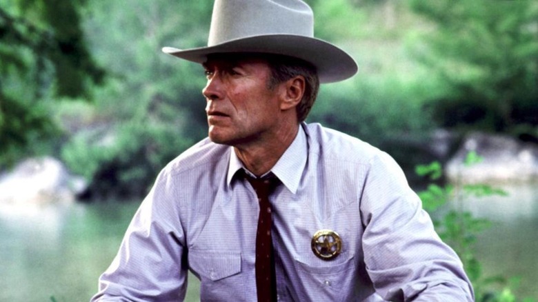 Clint Eastwood con uniforme en un mundo perfecto