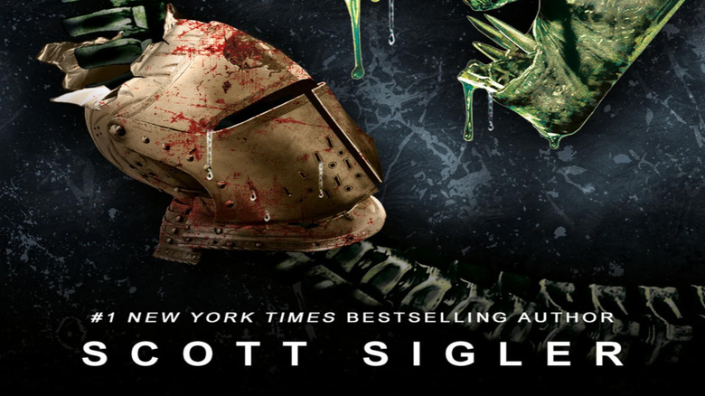 A Xenomorph snarls at a knight's helmet on the cover of Aliens: Phalanx