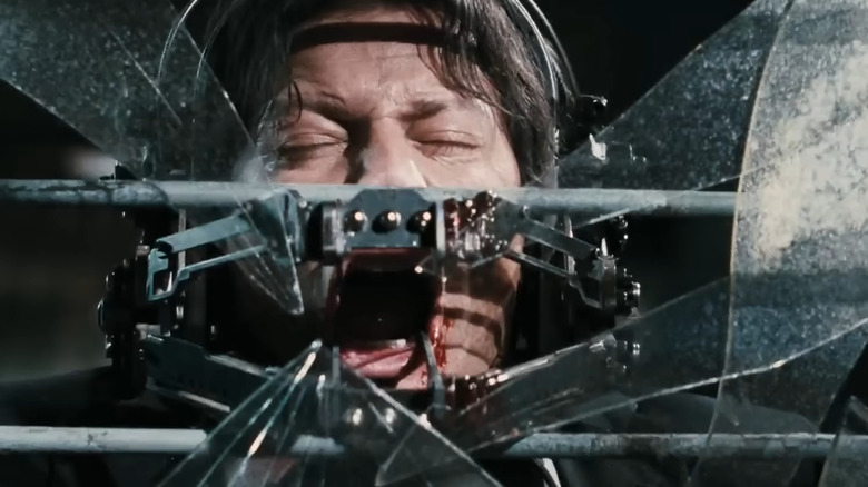 Costas Mandylor as Hoffman surviving the reverse bear trap in Saw 6