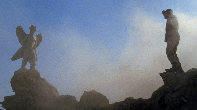 Merrin vs. Pazuzu in The Exorcist