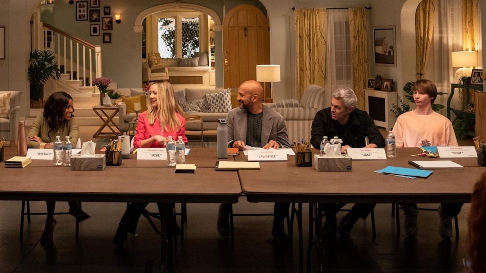 The Fictional Sitcom In Hulu's Reboot Recycled The Set From A Real Hit Sitcom [Exclusive] - /Film