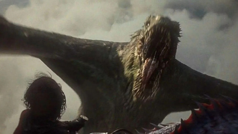 వగర్ హౌస్ ఆఫ్ ది డ్రాగన్‌లో ఒక చిన్న పిల్లవాడిని అల్పాహారంగా తినబోతున్నాడు