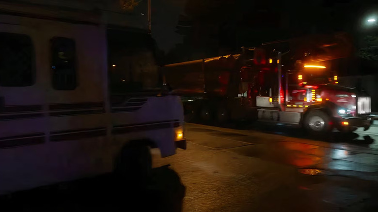 A record truck hit almost the RV family in the final: blood lines