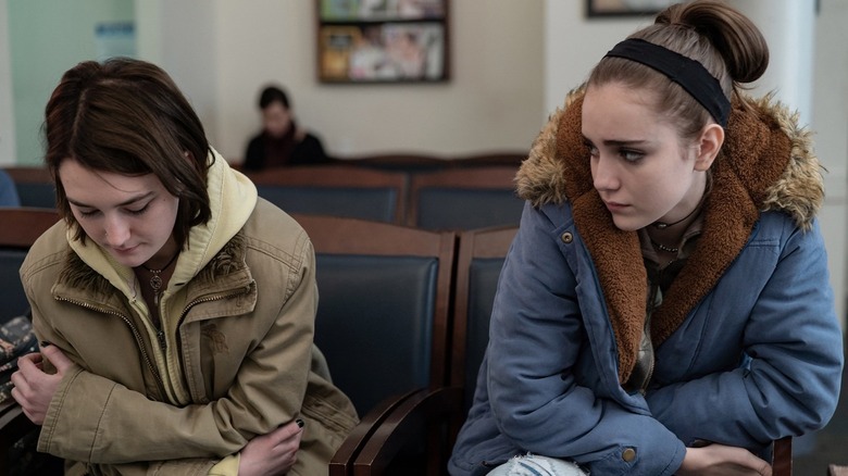 Sidney Flanigan and Talia Ryder in Never Rarely Sometimes Always